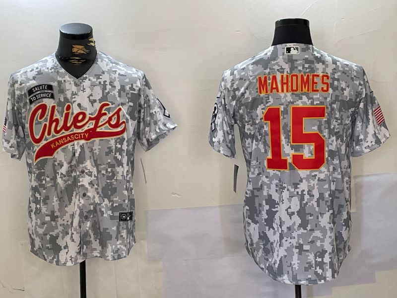 Men Kansas City Chiefs 15 Mahomes Nike Arctic Camo 2024 Salute to Service Limited NFL Jersey style 1